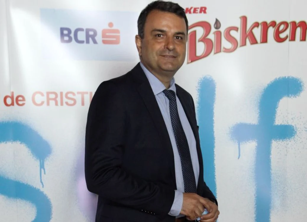 Lucian Mândruţă i-a transmis un mesaj artistului prin care îl îndemna să meargă la Cotroceni 