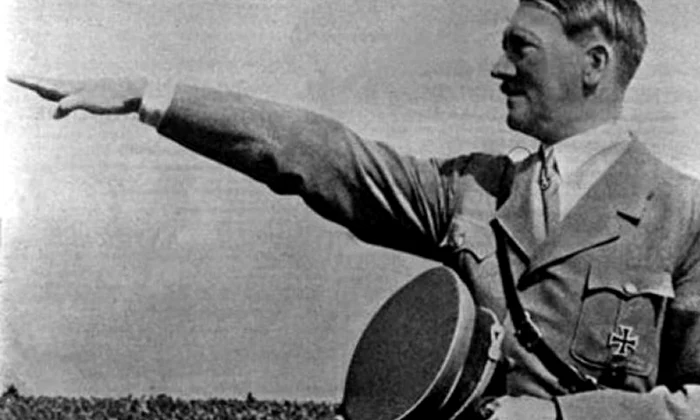 Liderul nazist Adolf Hitler anunţă noi legi prin care evreii erau excluşi din viaţa publică din Germania jpeg