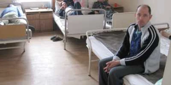 Braşov: Bolnavii ar putea rămâne fără asistenţi 