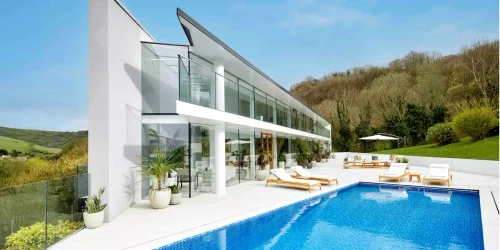 0 Omaze Devon House pool and patio webp