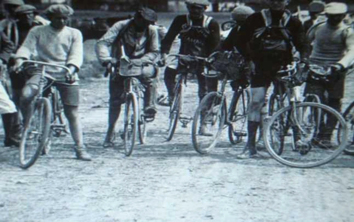 biciclete acum 100 de ani
