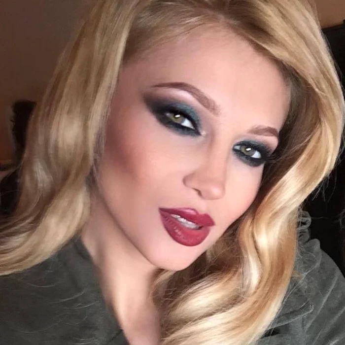 
    Artista şi managerul ei s-au asortat perfect ca un adevărat cuplufoto: arhiva personală  