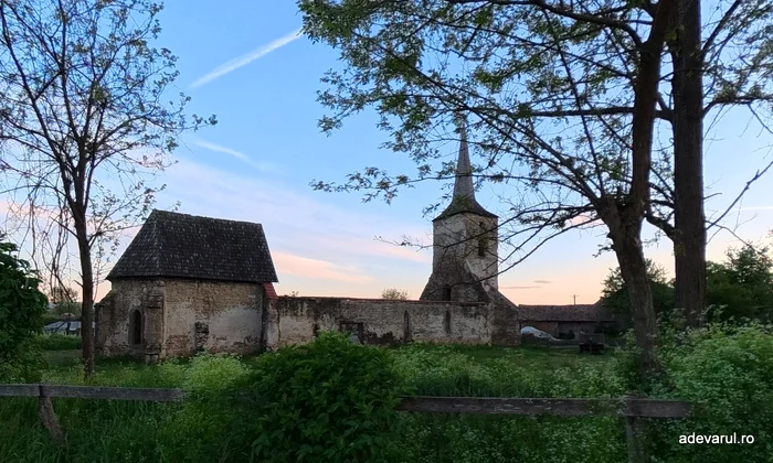 Biserica din Vurpăr, județul Alba  Foto Daniel Guță, ADEVĂRUL jpg