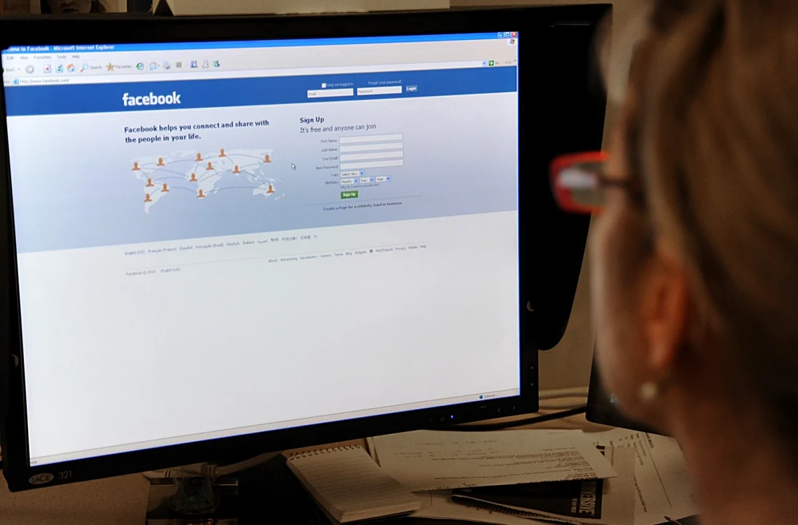 Utilizatorii se cenzurează des pe reţeaua socială