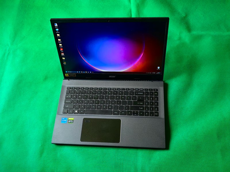 Acer Aspire 7, laptop versatil pentru gaming și activități profesionale [TECH REVIEW]