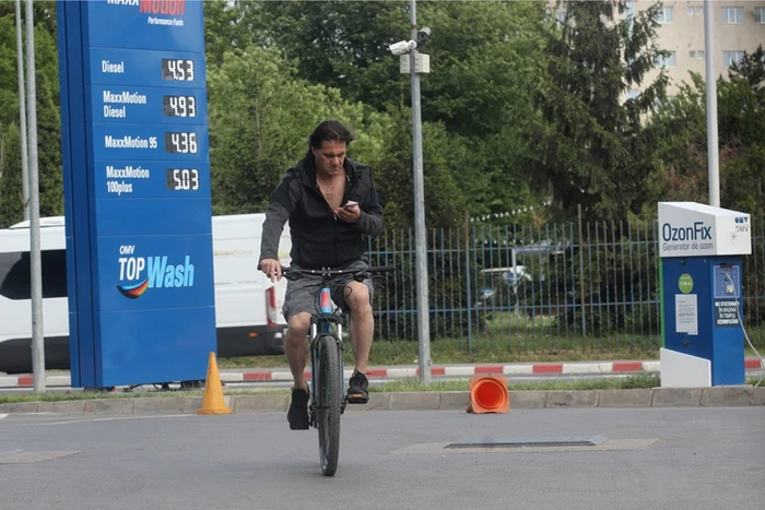 Marian Ionescu a preferat să dea o tură cu bicicleta