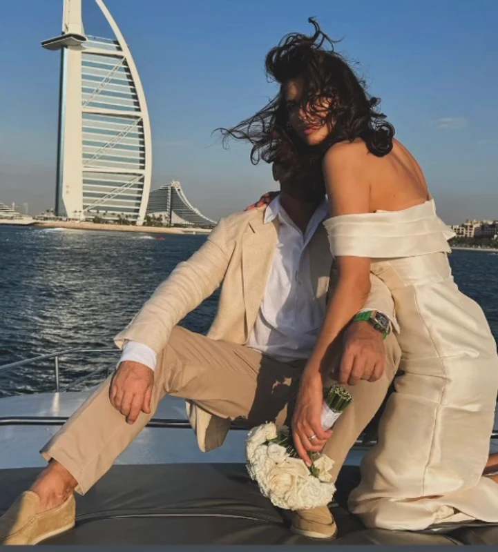 Pamfile și milionarul albanez, pe yacht sursa Instagram