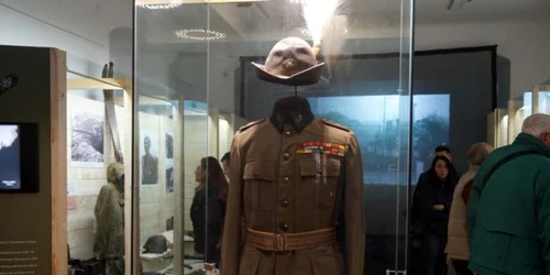 uniforma regele ferdinand