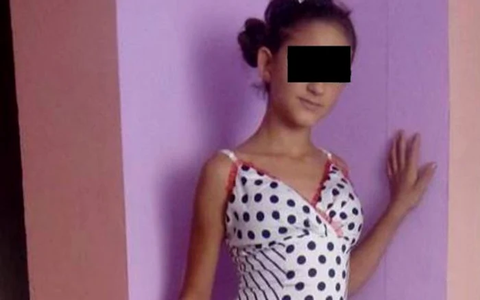 Eleva care a rămas înărcinată la vârsta de 13 ani este una dintre cele mai bune eleve din liceu