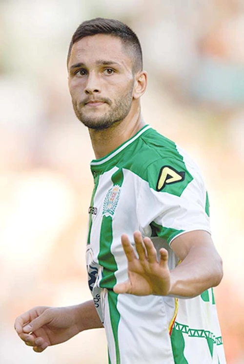 Florin Andone e prins la mijloc