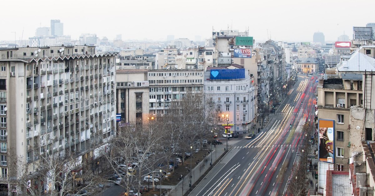 Românii care vor să cumpere case vor scoate mai mulți bani. Cât va costa un apartament care acum valorează 130.000 de euro, după majorarea TVA de la 1 august