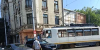 tramvai blocat din cauza masinilor parcate foto facebook Sector 2   Informaţii şi dezbateri png