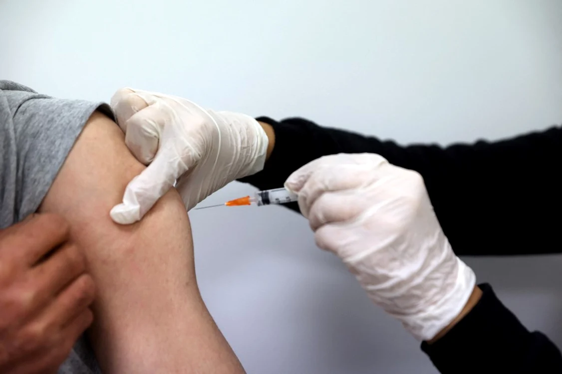 Bilanț Coronavirus 8 aprilie 2022. SUA a autorizat a doua doză booster