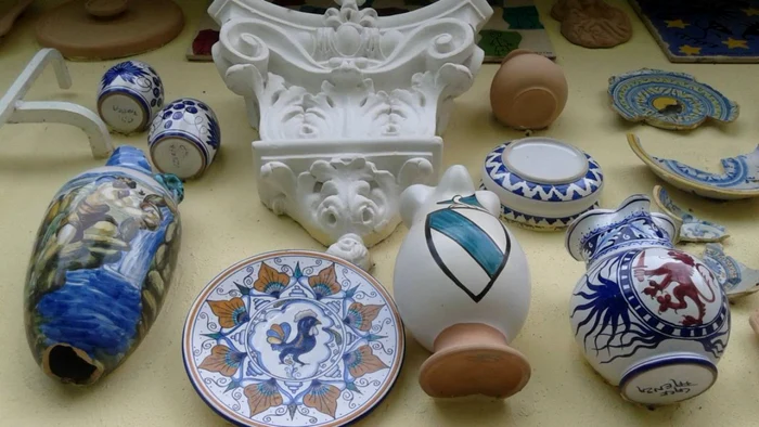 Zidurile Casei Faenza din Timişoara au fost "zugrăvite" cu ceramică renumită din Italia