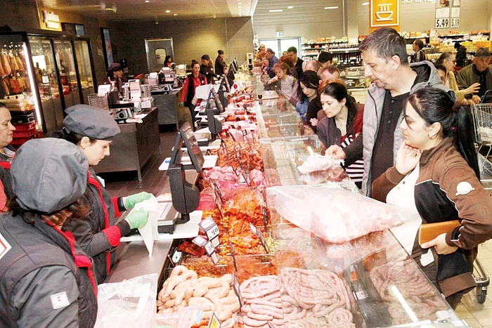 Raionul de carne a fost luat cu asalt de gurmanzi