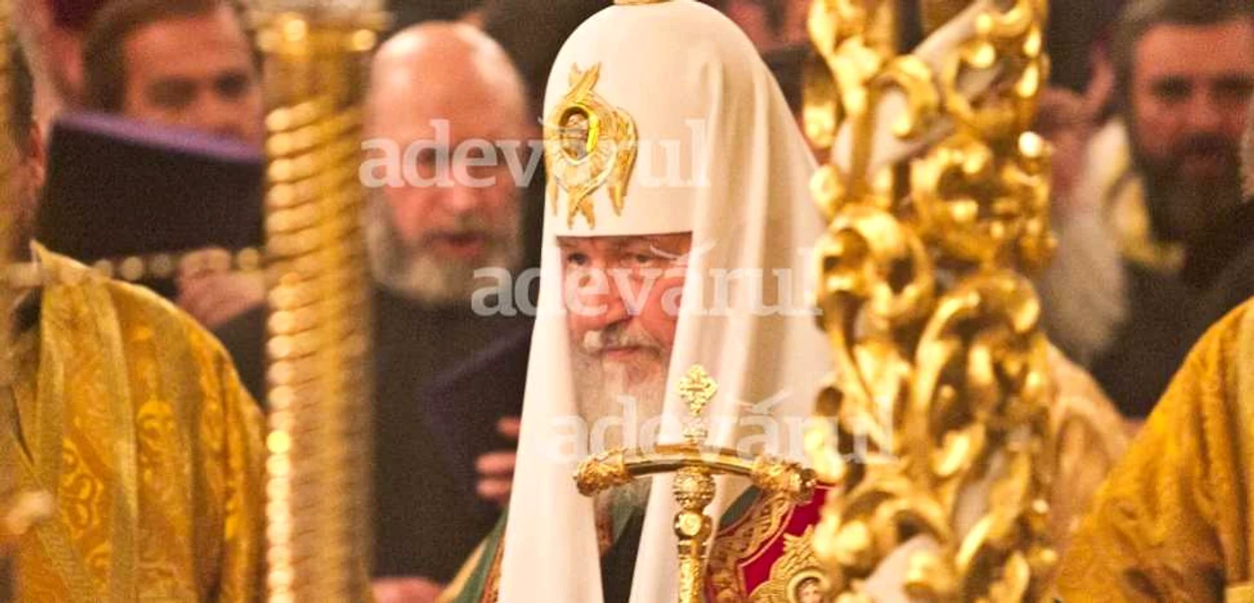 Sute de moldoveni au participat la prima slujbă a Patriarhului Kiril, în capitala Republicii Moldova