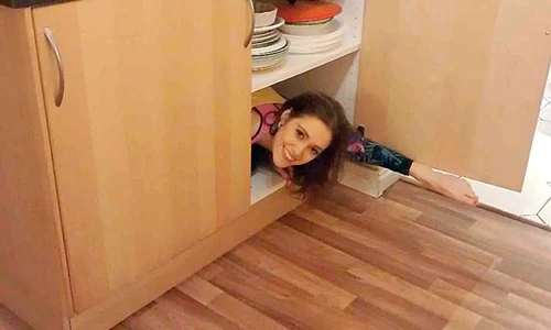 Se bagă în dulap jpeg