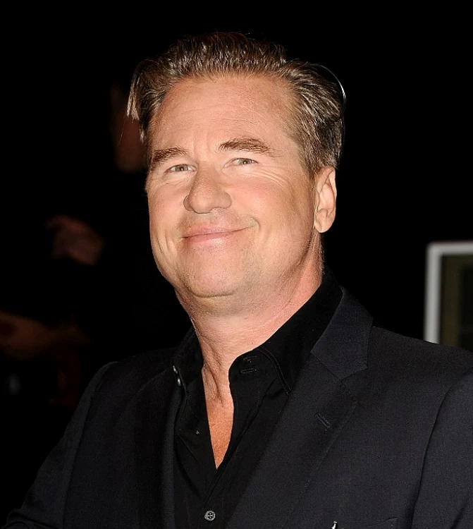 Val Kilmer este suspect de cancer la gâtFoto: AFP