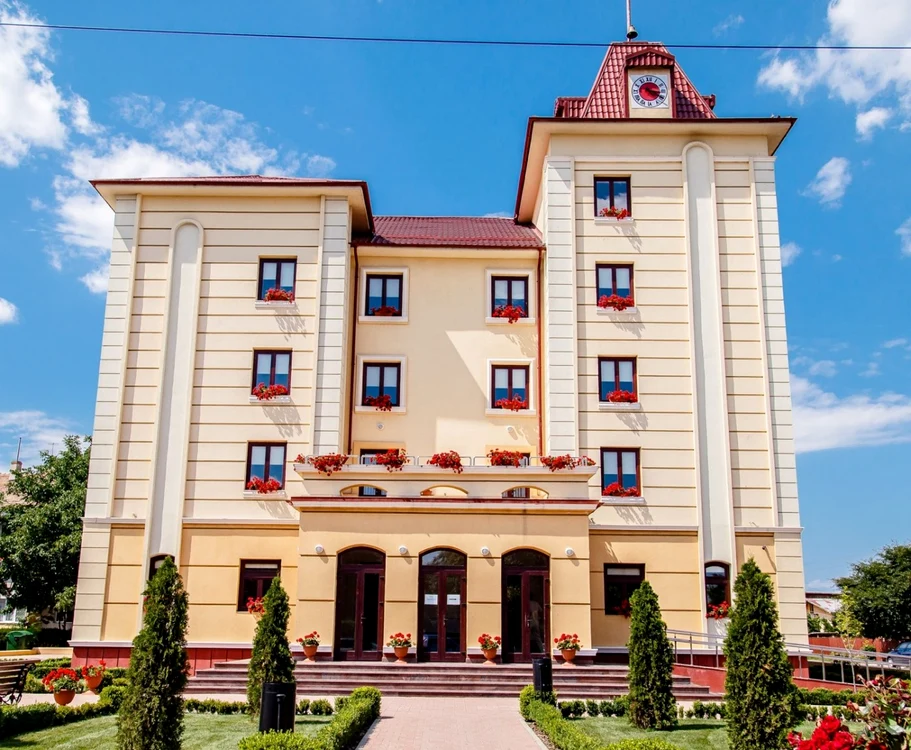 Fostul viceprimar din oraşul Amara, găsit în incompatibilitate de ANI FOTO Facebook/Primăria Oraşului Amara