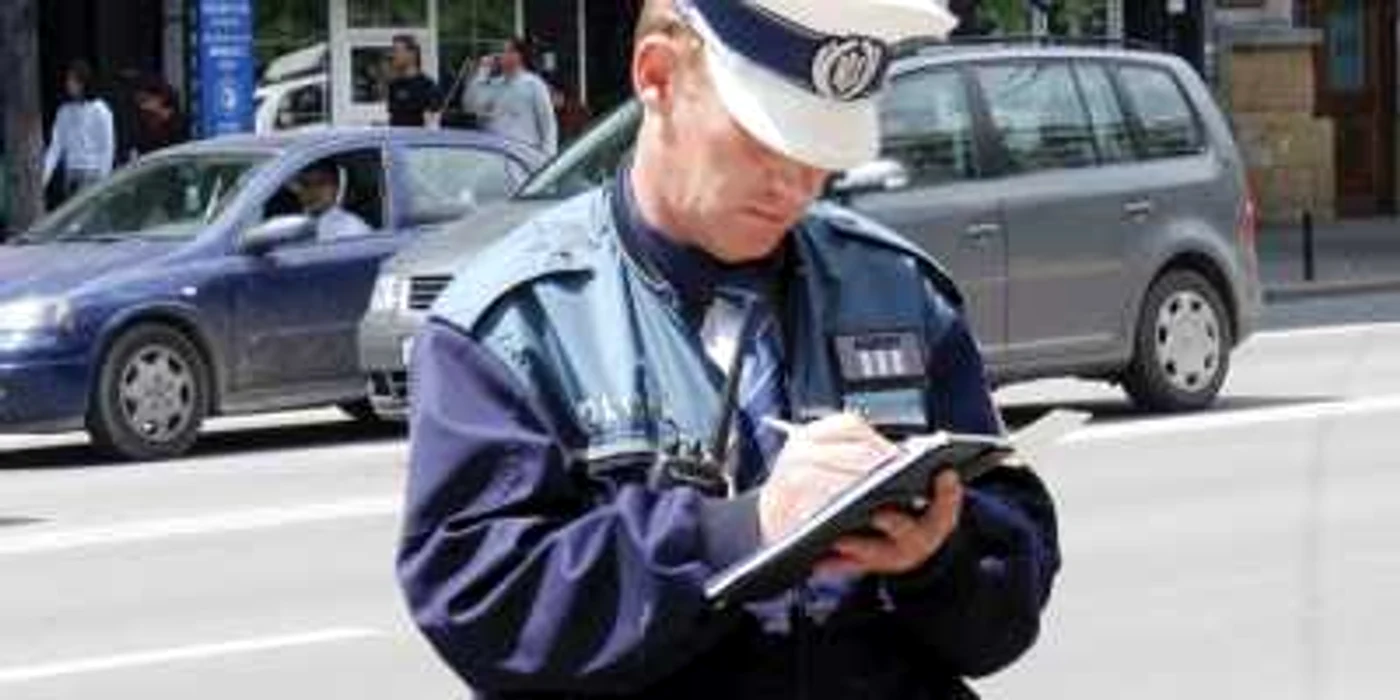 Poliţiştii au întocmit dosar penal 
