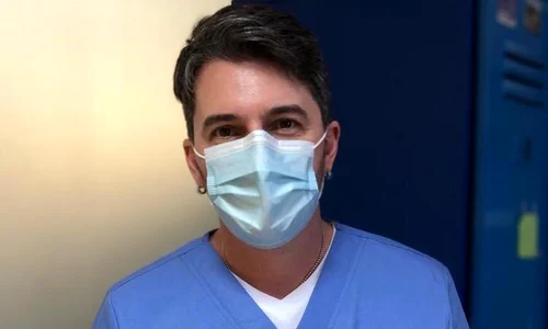 La 4 ianuarie 2021, Alex Vasilache și a preluat funcția de medic rezident la Institutul „Matei Balș” din București jpeg