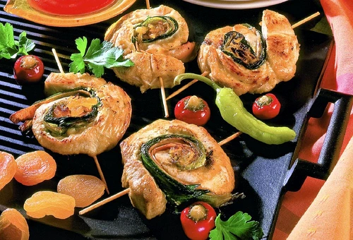 rulouri de piept de pui cu dovlecel la gratar jpeg