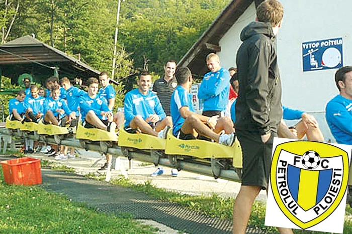 Steliştii nu-şi iau nici un răgaz de la pregătire şi au jucat un amical cu Notts County, în timp ce alte echipe se relaxau (Foto: Mediafax)