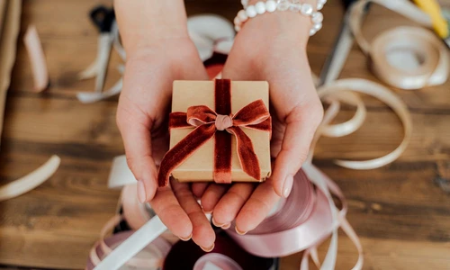 5 idei de cadouri care vor face impresie pentru prietena ta de Sfa╠éntul Andrei jpg