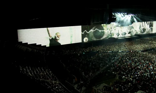 roger waters arena 2012 2 jpeg