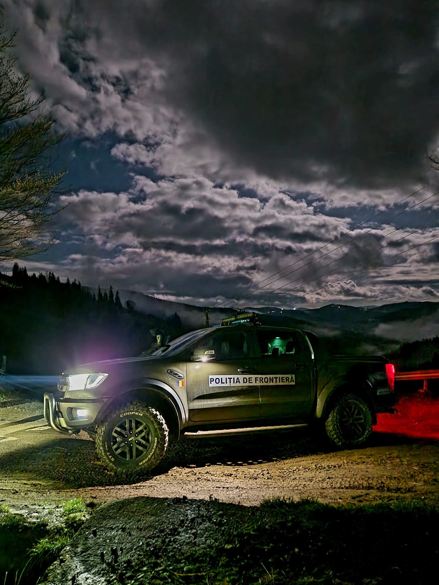 Un cetățean german reținut pentru trafic ilegal de patrimoniu cultural din România. Un cetățean german reținut pentru trafic ilegal de patrimoniu cultural din România.