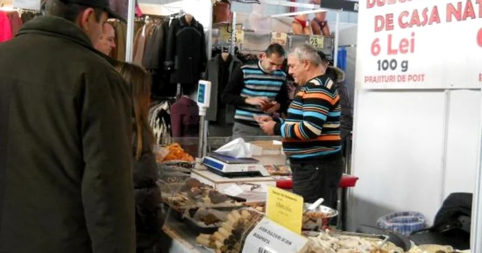 Prăjiturile de post se vând cu 60 lei kilogramul