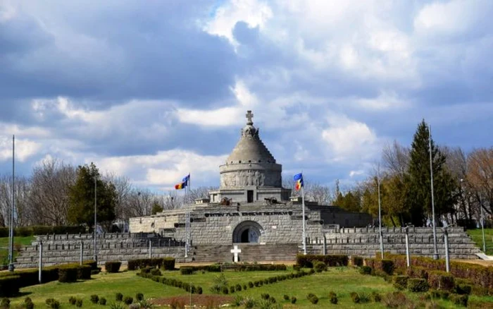 Mausoleul de la Mărăşeşti, cel mai mare osuar din Europa FOTO: Ştefan Borcea