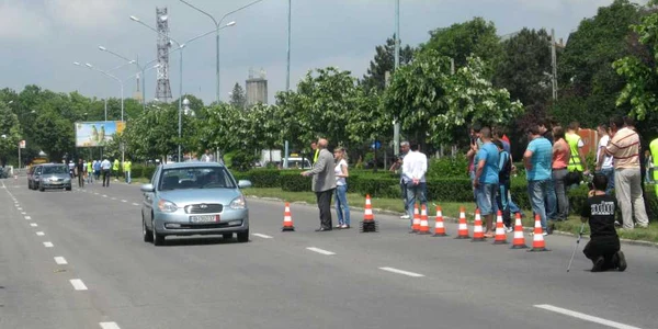 Studenţii au făcut exerciţii demonstrative de frânare