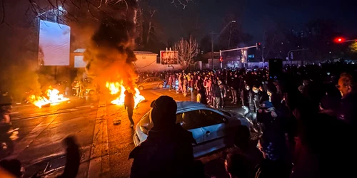 Proteste violente în Teheran, Iran FOTO AFP