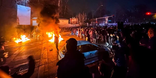 Proteste violente în Teheran, Iran FOTO AFP
