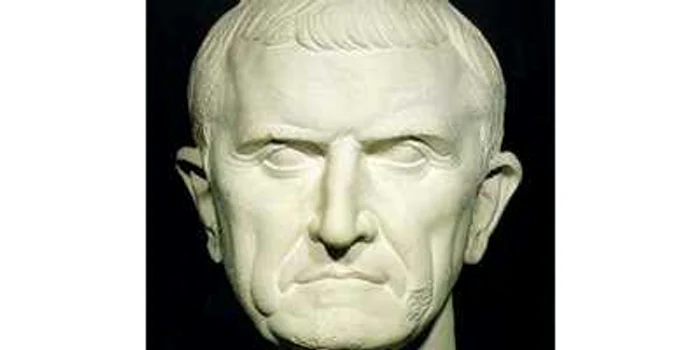 O statuie care îl reprezintă pe Marco Licino Craso