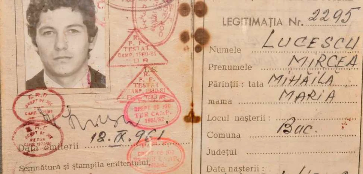 Legitimaţia lui Mircea Lucescu a fost păstrată de Gelu Simoc, fostul preşedinte al Corvinul. D.G.