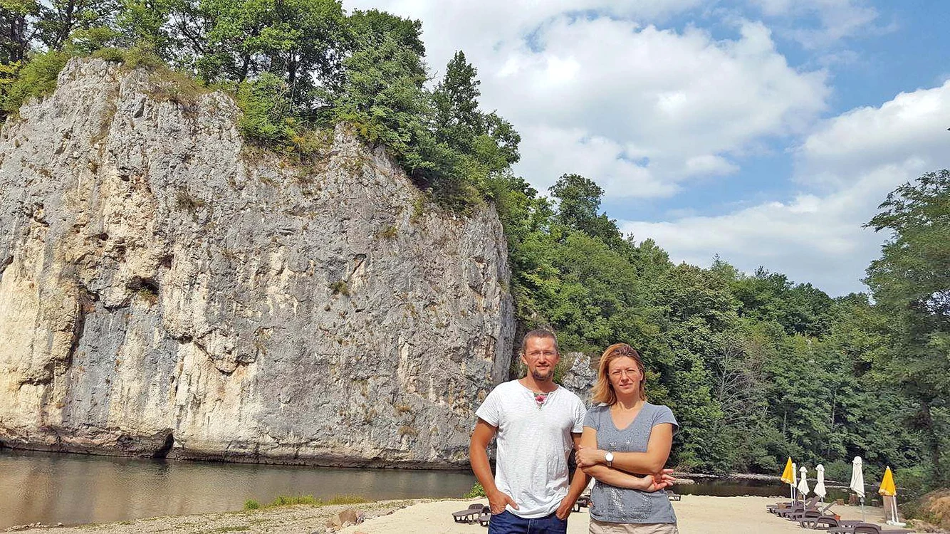  Sebastian şi Geta  Lascu, proprietarii  oazei din munţi