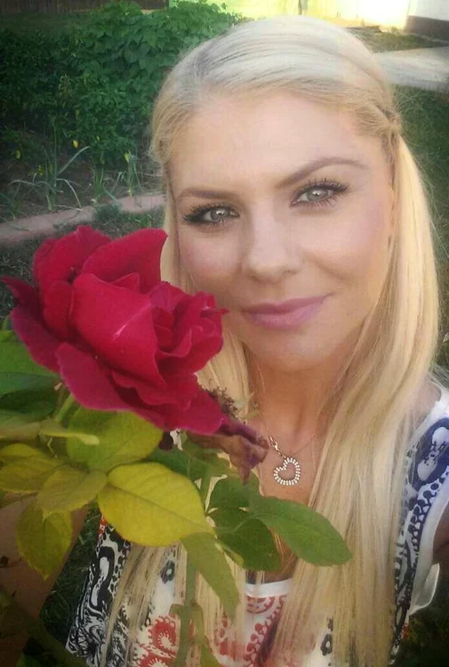 Adina şi rapper-ul Glance, fericiţi împreunăFoto: Arhivă personală