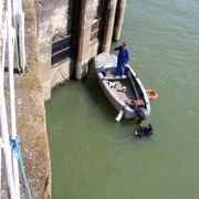 Scafandrii au fost mobilizați la Priza Dunării din Galați Foto:Apă Canal 