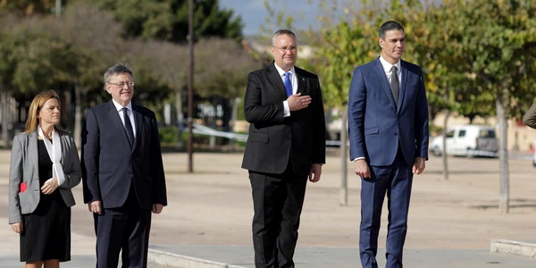 Întâmpinarea oficială a premierului Nicolae Ciucă de președintele guvernului Regatului Spaniei, Pedro Sanchez Perez-Castejon, în timpul primei ședințe comune a guvernelor României și Regatului Spaniei, la Castellon de la Plana din Spania. FOTO Inquam