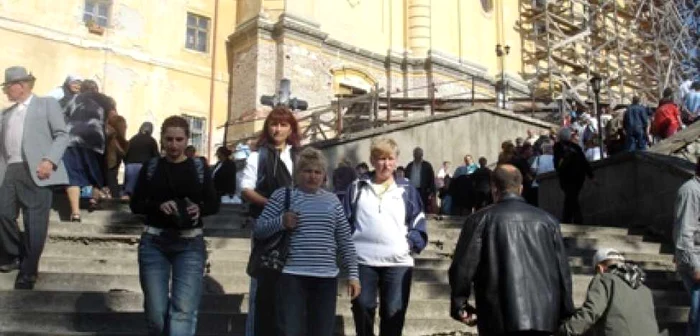 Arad: Sfânta Maria Mică a adus zeci de mii de credincioşi la Mănăstirea Radna