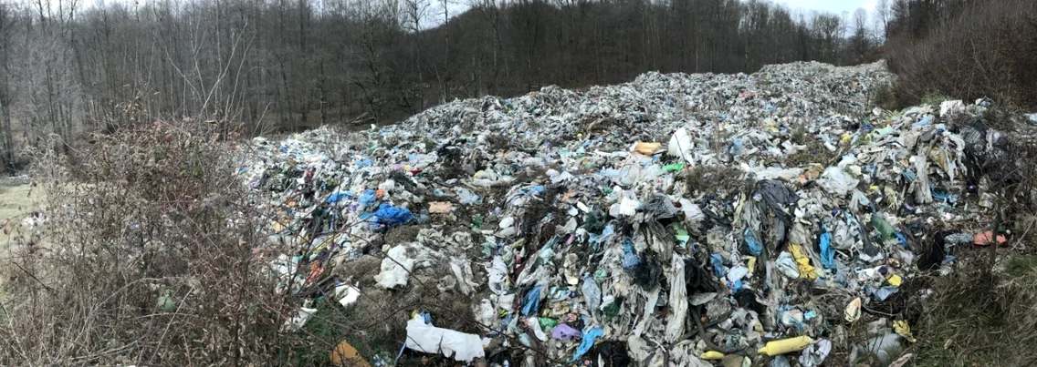 Groapa de gunoi din Măldăreşti – Vâlcea ar fi trebuit închisă de patru ani în 2021 Foto Adevărul - credit Cornel Zainea