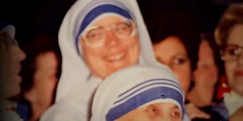 Călugăriţa Mary Johnson a părăsit ordinul Misionarele Carităţii în 1997 şi a publicat un volum de memorii despre experineţa ei FOTO captură You Tube