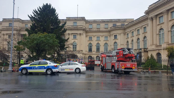 Intervenția pompierilor la Muzeul Național de Artă / Foto: ISU