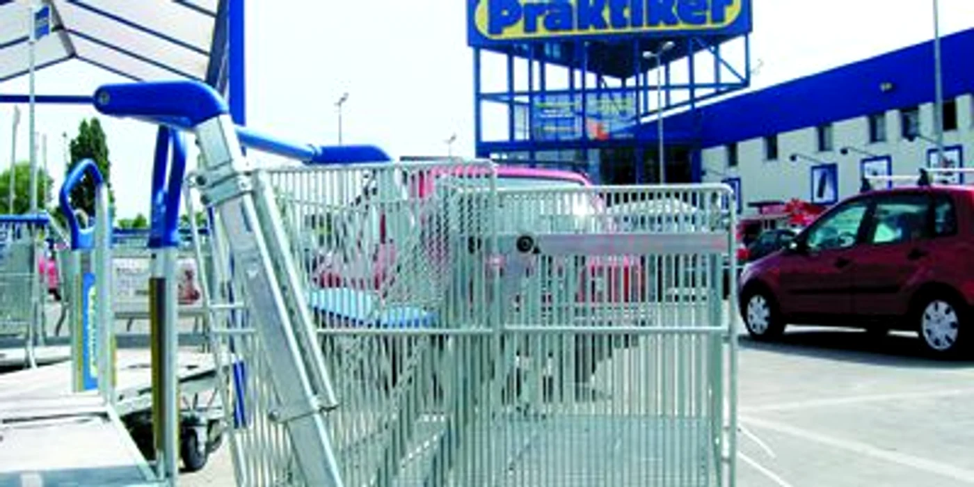 Timişoara: Praktiker ia măsuri după ce un copil a murit ucis de materiale de construcţii
