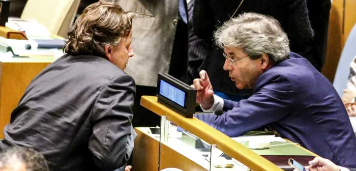 Ministrul de externe olandez, Bert Koenders şi premierul francez Paolo Gentiloni