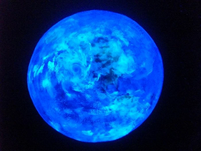 Primele imagini cu cel mai mare tablou din lume care înfăţişează o galaxie, realizat de un român