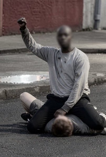 Tentativă de decapitare în Belfast. Martorii au in