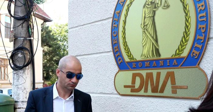 Fostul director al Microsoft România a fost audiat la DNA timp de şase ore FOTO Mediafax